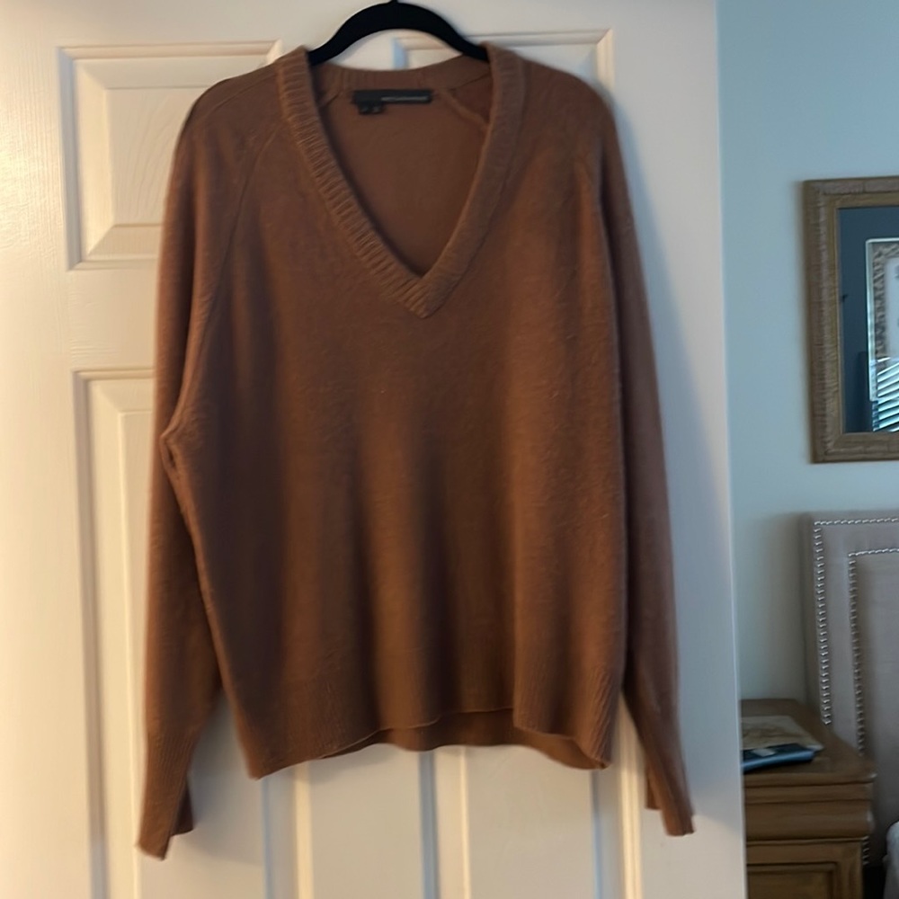 360 Cashmere v neck